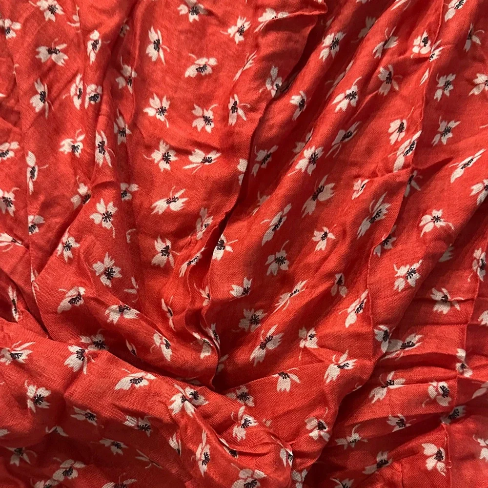 GAP Red Floral Scarf Size 23^72